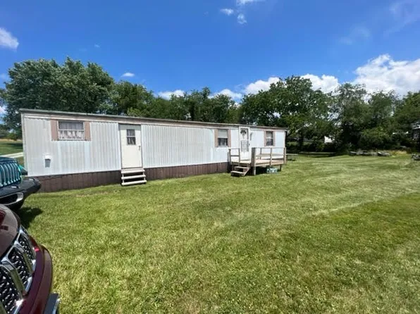 315 Roosevelt Dr, Crabtree, PA 15624