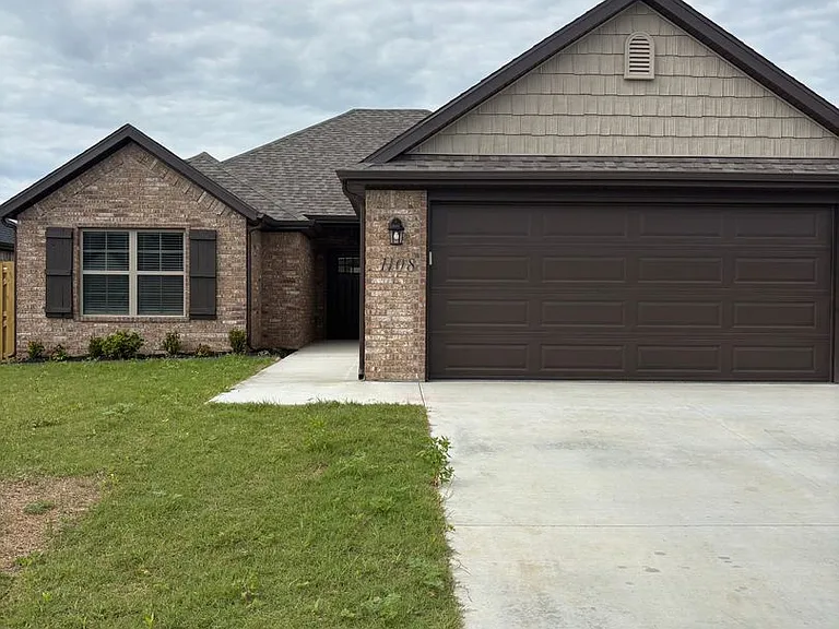 1108 Calla Lily Ave — Photo 1