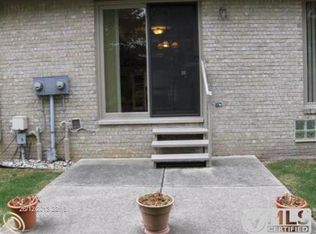 35178 Moravian Dr, Sterling Heights, MI 48312