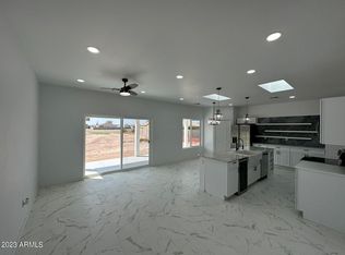 15158 S Avalon Rd, Arizona City, AZ 85123