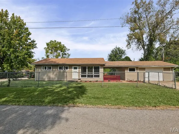 7301 Church Ln, East Saint Louis, IL 62203