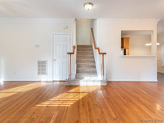 5th image of 4206 New Town Ave