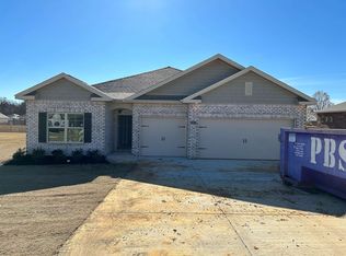 510 Raccoon Way, Hartselle, AL 35640