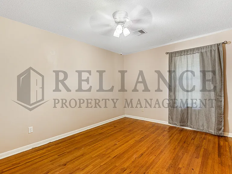 1035 S 127th St E — Photo 18