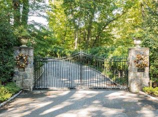 21 Yellow Cote Rd, Oyster Bay Cove, NY 11771