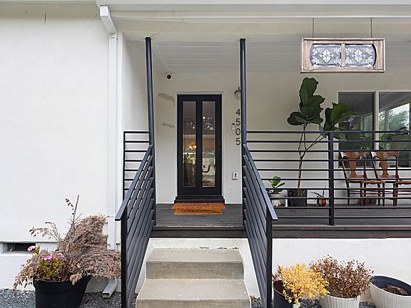 Exterior Front - Entrance / Front Patio