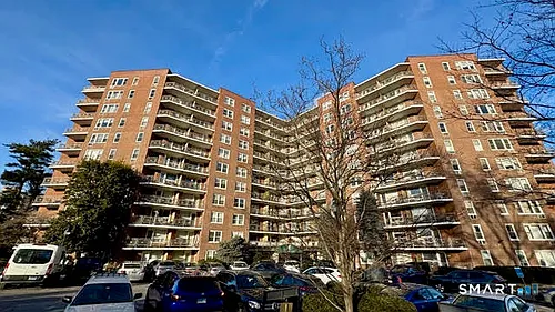 91 Strawberry Hill Ave Photo 1