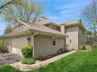 2806 Brindle Ct, Northbrook, IL 60062