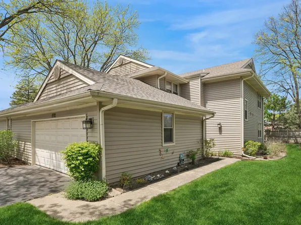 2806 Brindle Ct, Northbrook, IL 60062