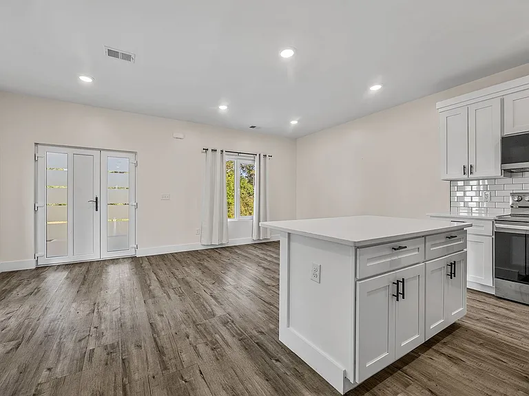 32 Beverly Hills Dr — Photo 10