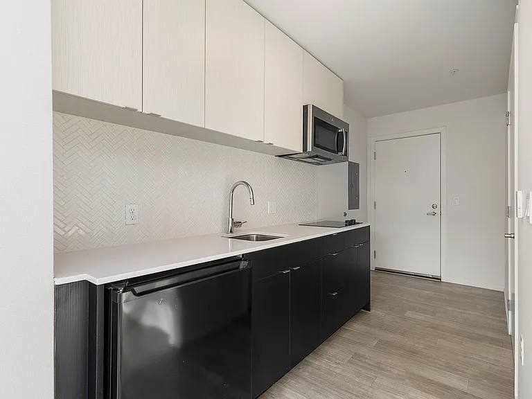 722 E Pike St — Photo 29