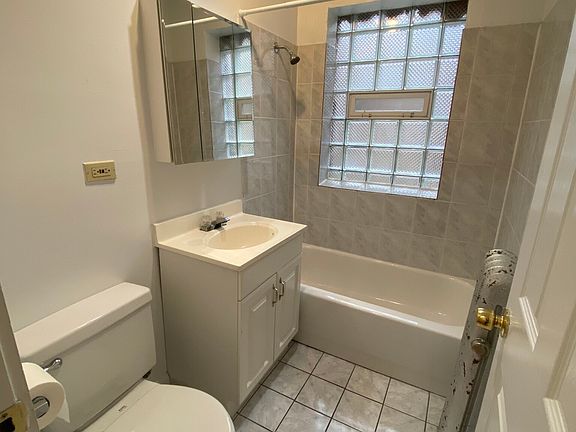 5th image of 5062 N Wolcott Ave APT E2