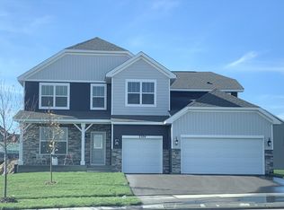 1768 August Dr, Shakopee, MN 55379