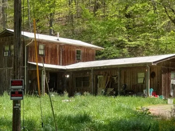 883 Homer Ln, Hiltons, VA 24258