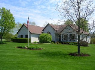 7507 Deer Run Trl, McHenry, IL 60050