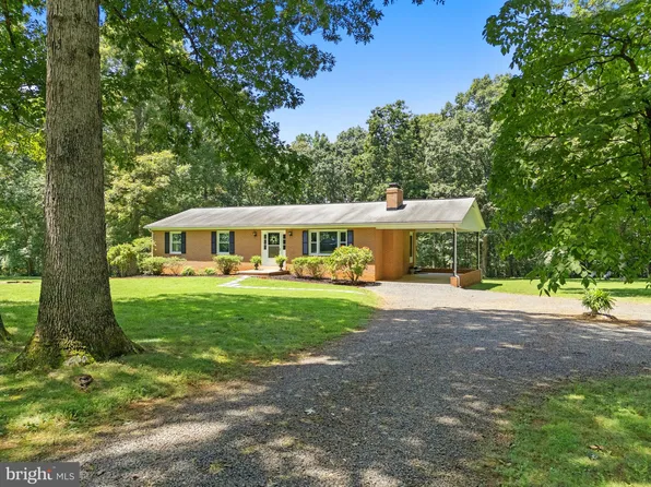 9568 Green Rd, Midland, VA 22728