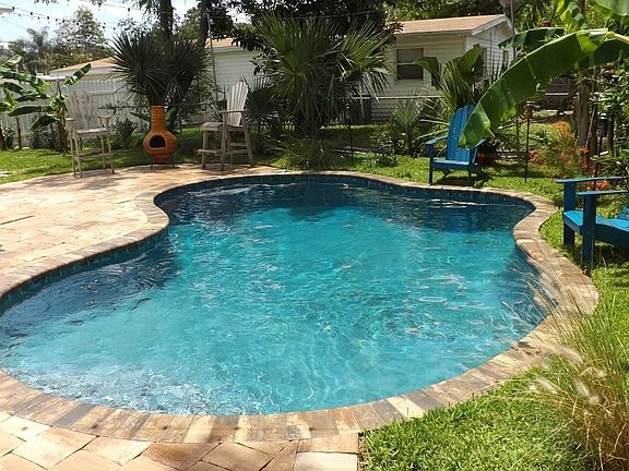 2nd image of 482 Sailfish Dr E