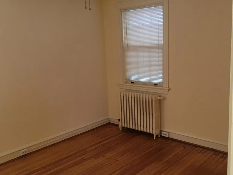 3136 Ellwood Ave — Photo 11