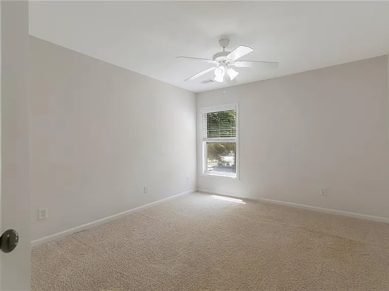 4262 Winslow Hill Ct — Photo 23