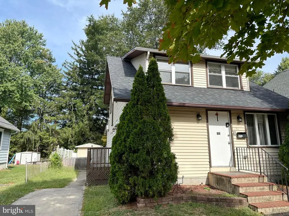 11 Oxford Ave, Stratford, NJ 08084