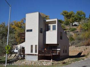 1800 Brookside Dr, Farmington, NM 87401