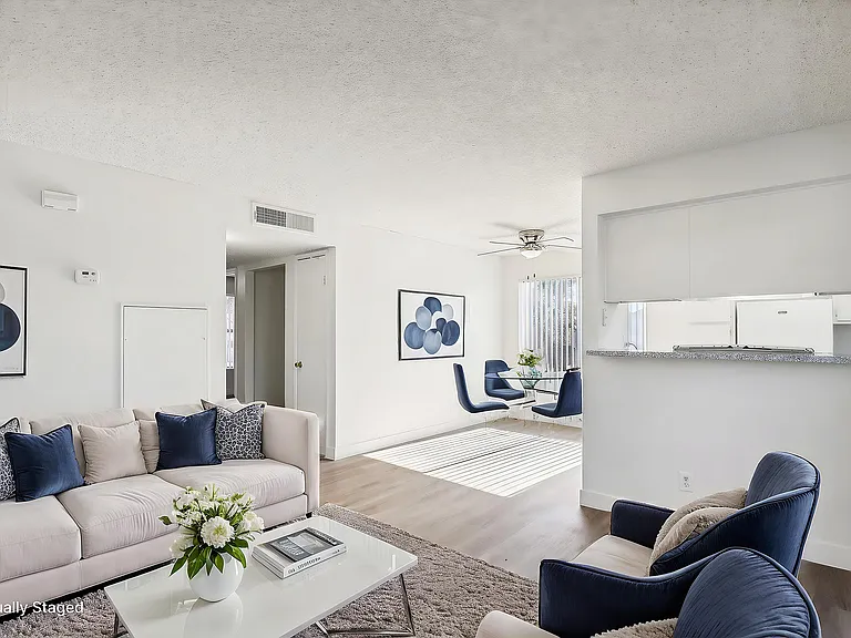 Amber Ridge_Apartments_VirtuallyStaged_2