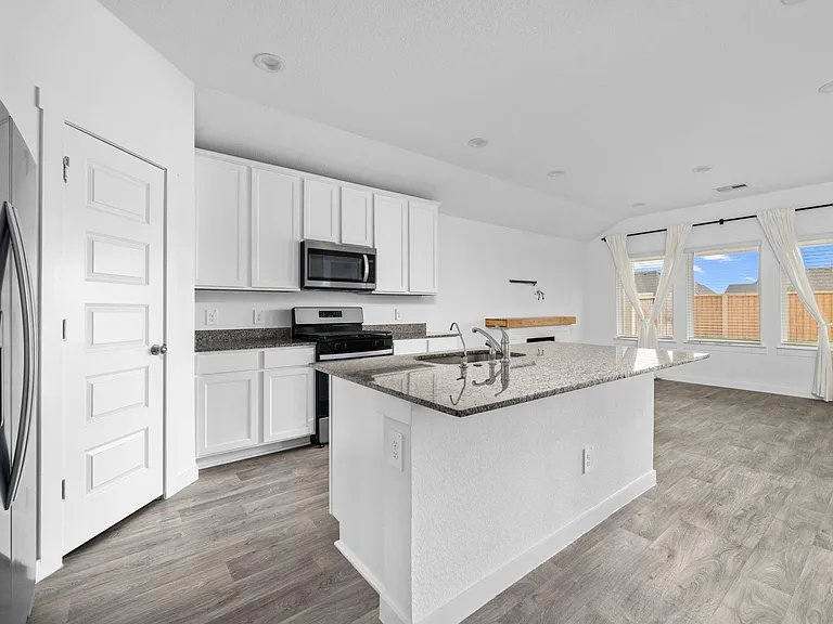 3831 Beltingham Bend Way — Photo 3