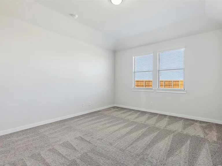 907 Hazel Dr — Photo 16