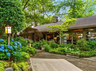 1905 Huntington Rd, Greensboro, NC 27408