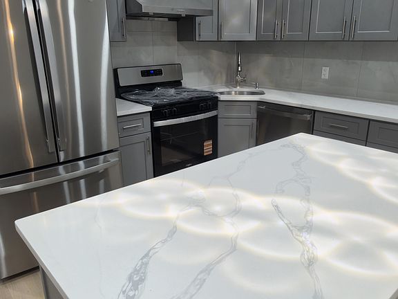 5th image of 8615 75th St Floor 1