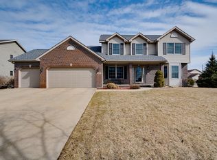 1702 Blue Spruce Ct, Normal, IL 61761