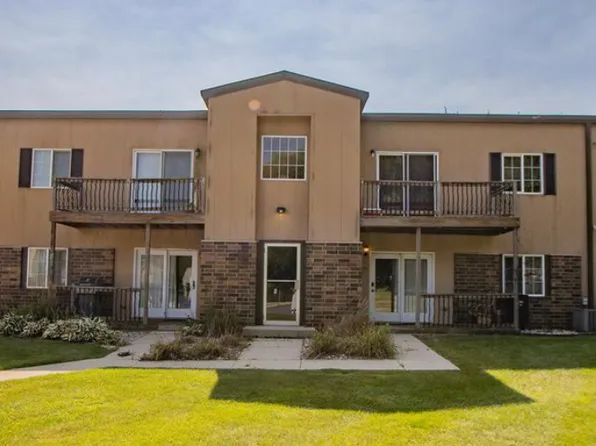 3 27th St Unit 203, Spirit Lake, IA 51360