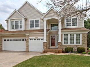 1849 Nashville Ln, Crystal Lake, IL 60014