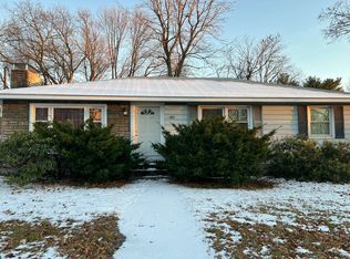 49 Ferry St, Hudson, NH 03051