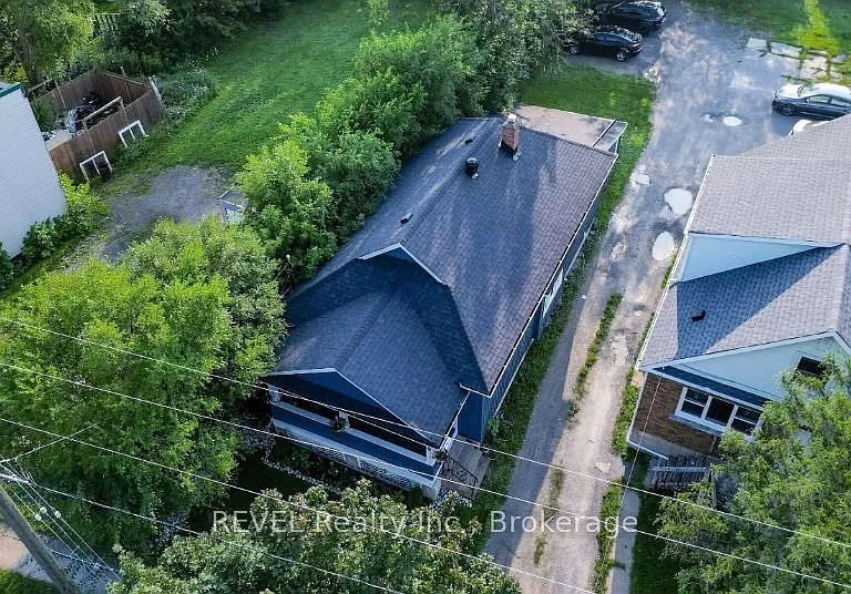 50 Pelham Rd — Photo 3