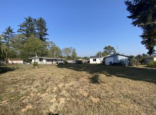 1688 Childrens Ave, McKinleyville, CA 95519