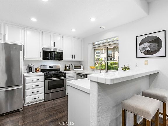 3rd image of 64 Fulmar Ln