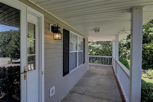 2nd image of 3165 Whitetail Dr