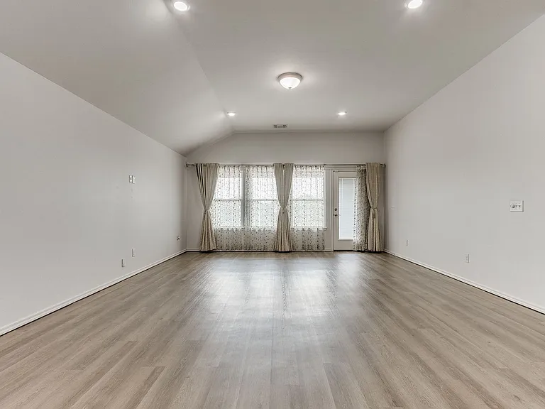 15704 Caney Dr — Photo 15
