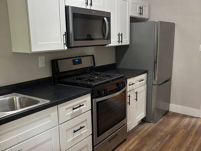 905 N Sheridan Rd #D — Photo 4