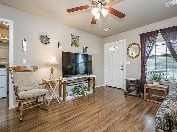 4th image of 2710 Ries Ln