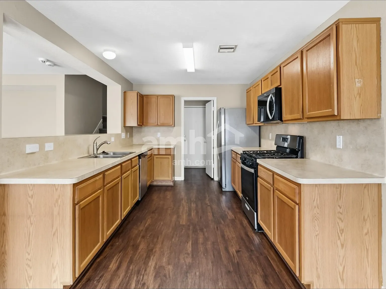 3 bed, 2.0 bath, 1665 sqft, $1,850 — Photo 3