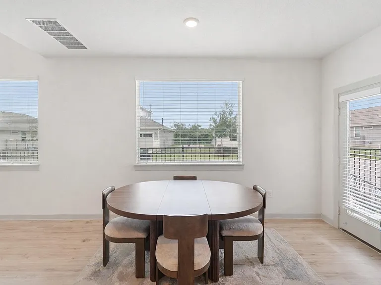 220 Merrick Rd — Photo 7