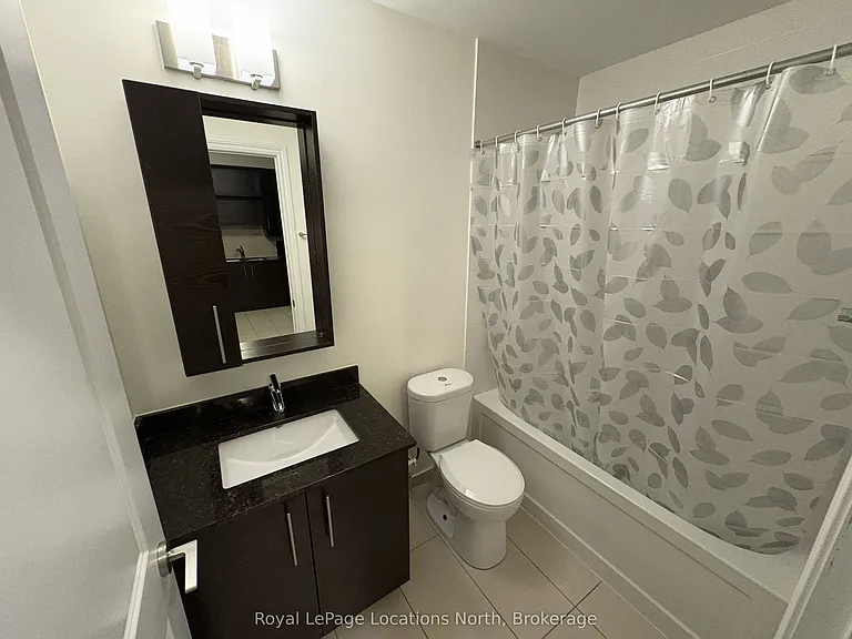 277 S Park Rd #810 — Photo 16
