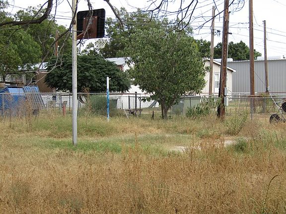 4th image of 1301 Mesquite Ave