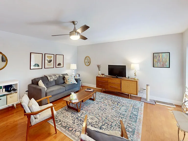 227 N Dotger Ave #E15 — Photo 7