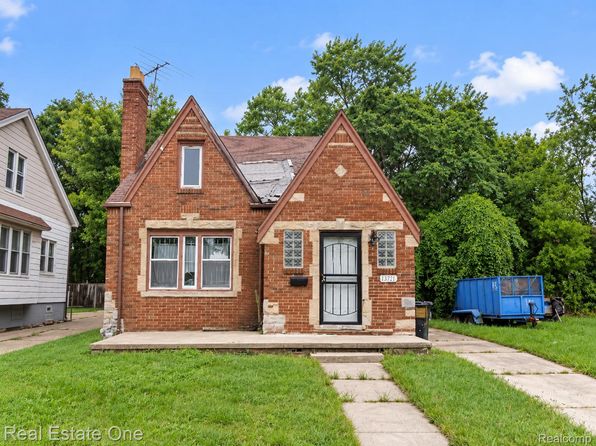 12105 Sanford St