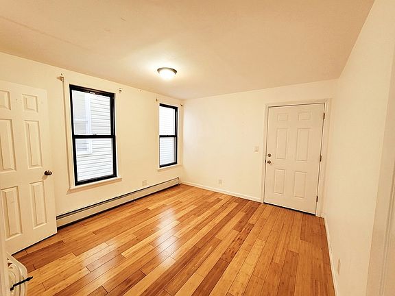 2nd image of 1122 Avenue P APT 3