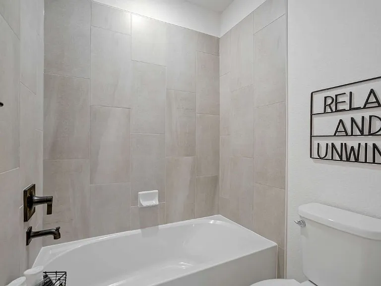 897 Beckton Hts — Photo 31