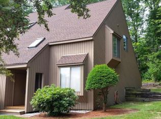 9 Harwich Ct #9P, Merrimack, NH 03054